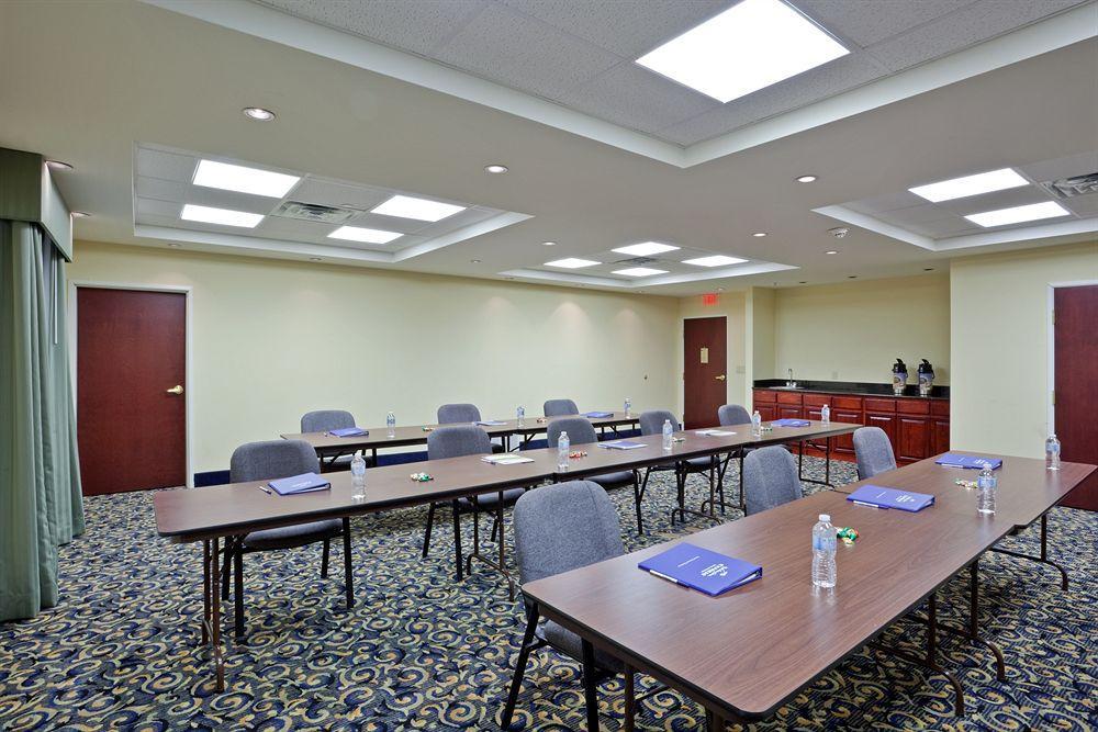 Holiday Inn Express Hotel & Suites Pampa By Ihg Удобства фото