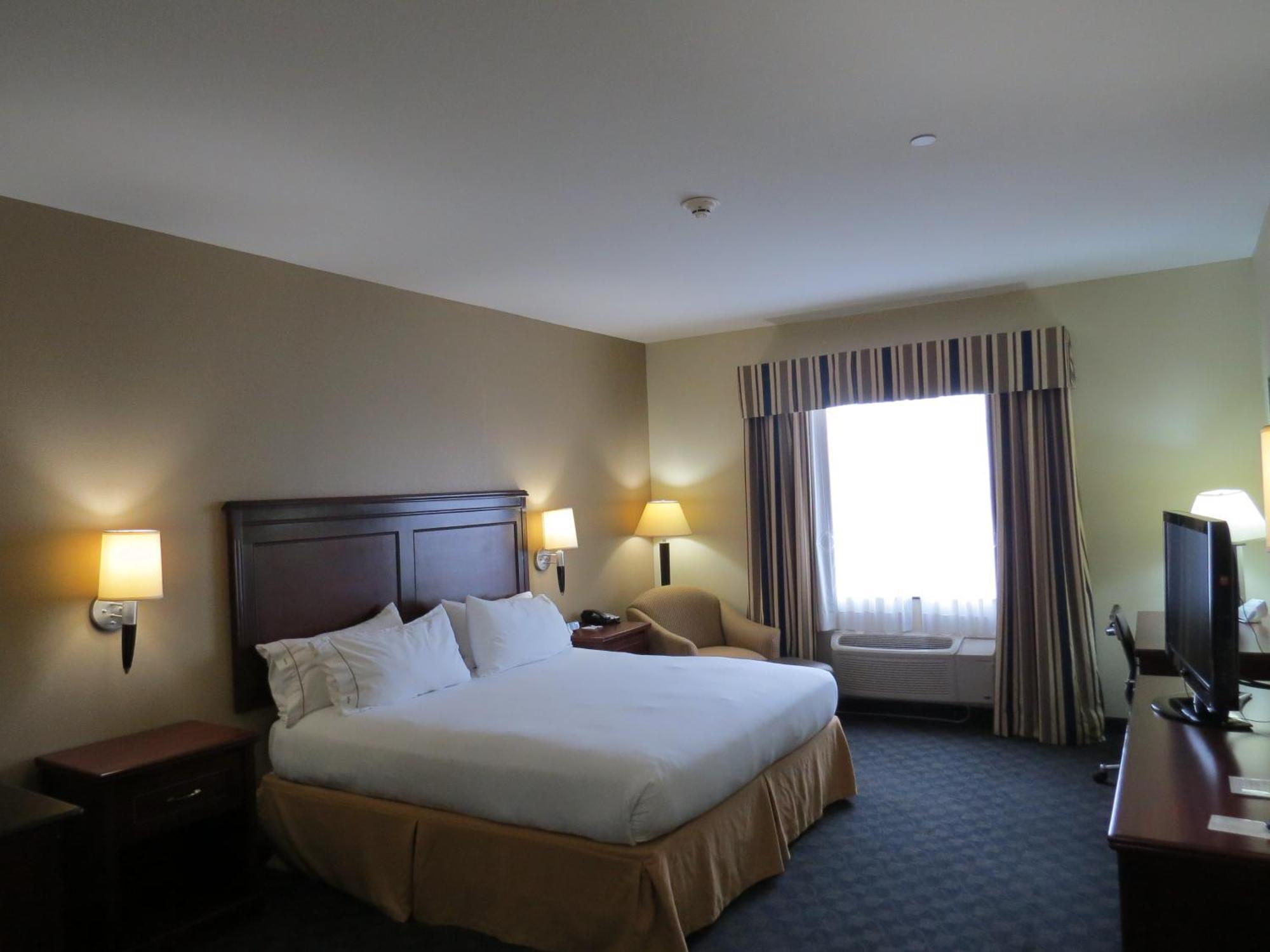 Holiday Inn Express Hotel & Suites Pampa By Ihg Экстерьер фото