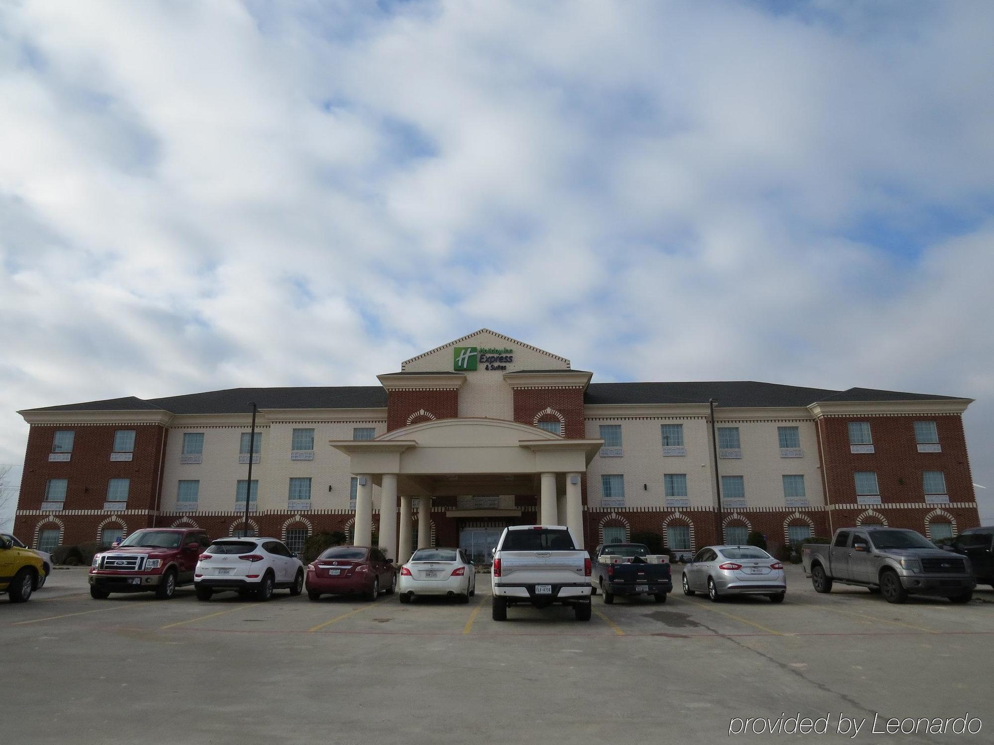 Holiday Inn Express Hotel & Suites Pampa By Ihg Экстерьер фото