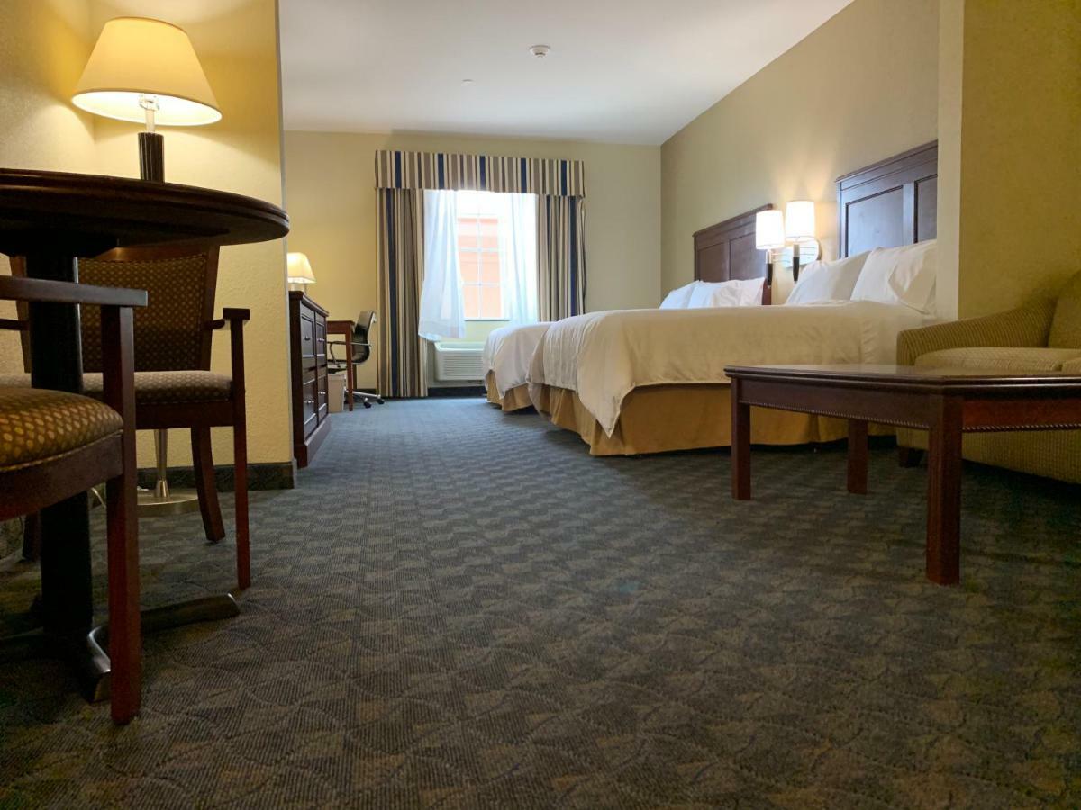Holiday Inn Express Hotel & Suites Pampa By Ihg Экстерьер фото