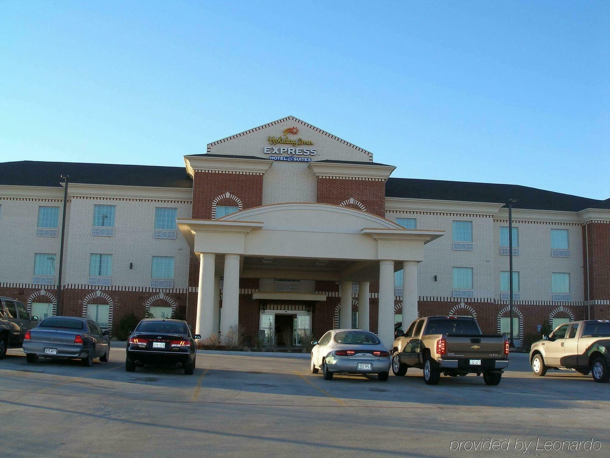 Holiday Inn Express Hotel & Suites Pampa By Ihg Экстерьер фото