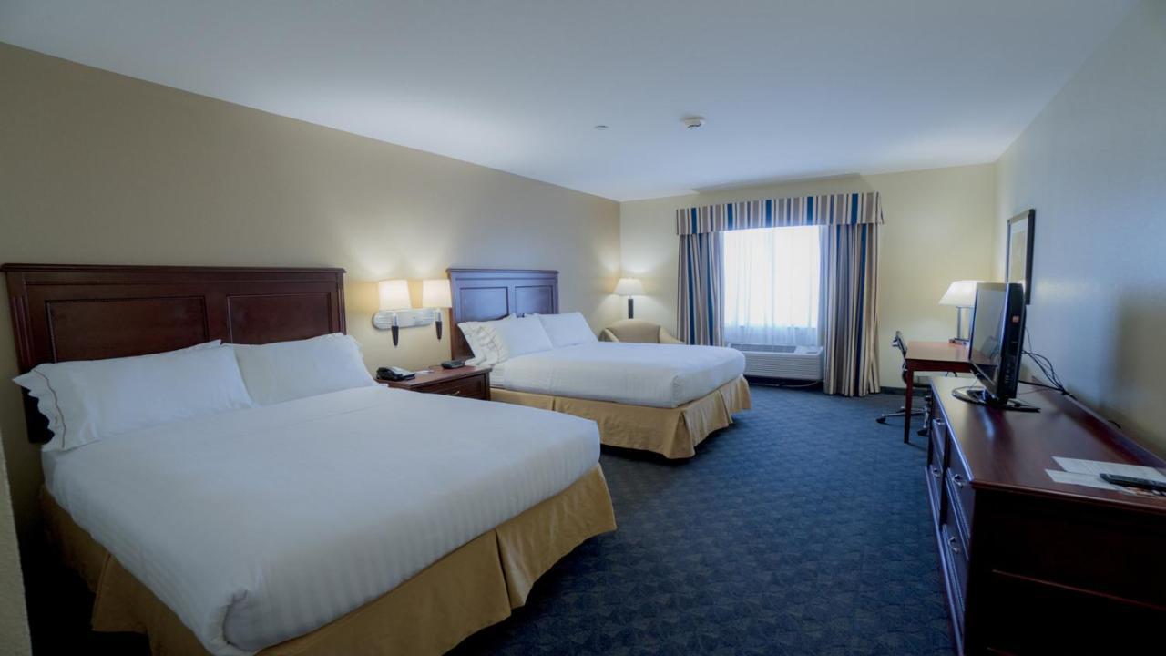 Holiday Inn Express Hotel & Suites Pampa By Ihg Экстерьер фото
